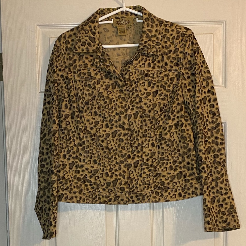 Peck & Peck Weekend Women’s Animal Print Button Up Jacket. EUC. Size 12.